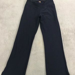 Women’s Lucy Black Yoga Pants size XS Short